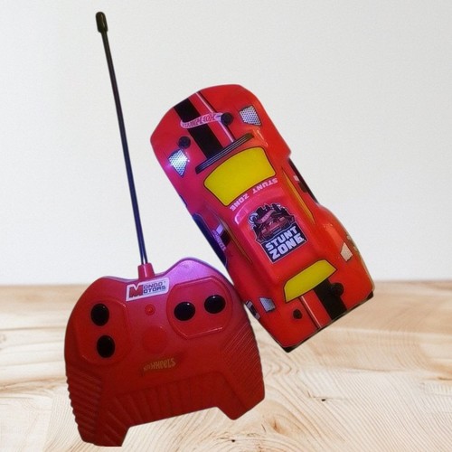 Rotes auto mit fernbedienung - rotes,